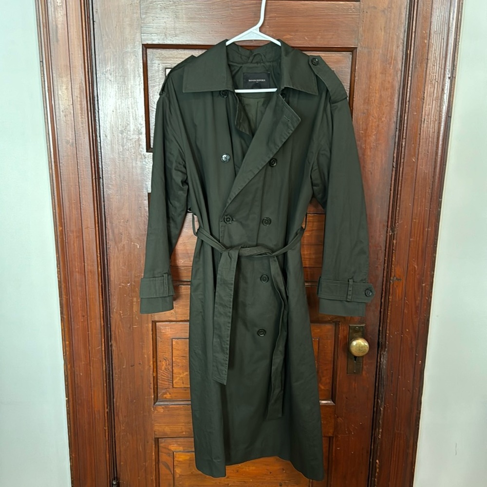Banana Republic Trench Coat in Green